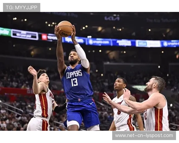 伦纳德底线跳投命中，快船在关键回合中取胜